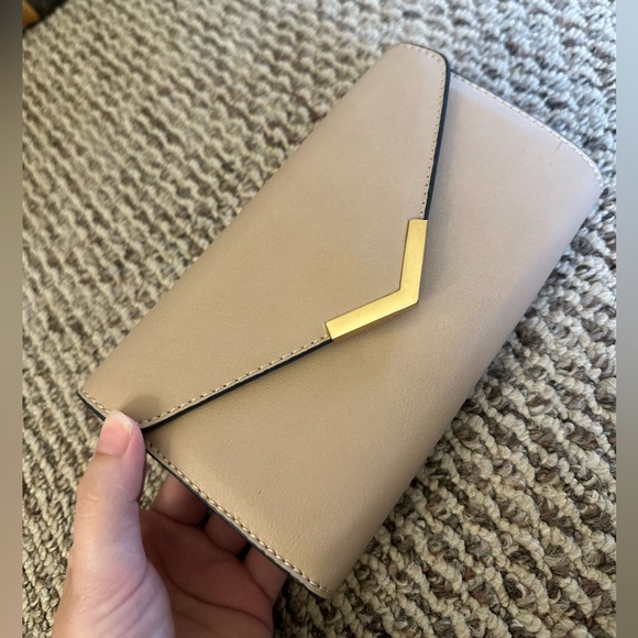 ❤️🔥2/$20❤️🔥Urban Expressions Envelope Style Wallet EUC - Picture 2 of 6